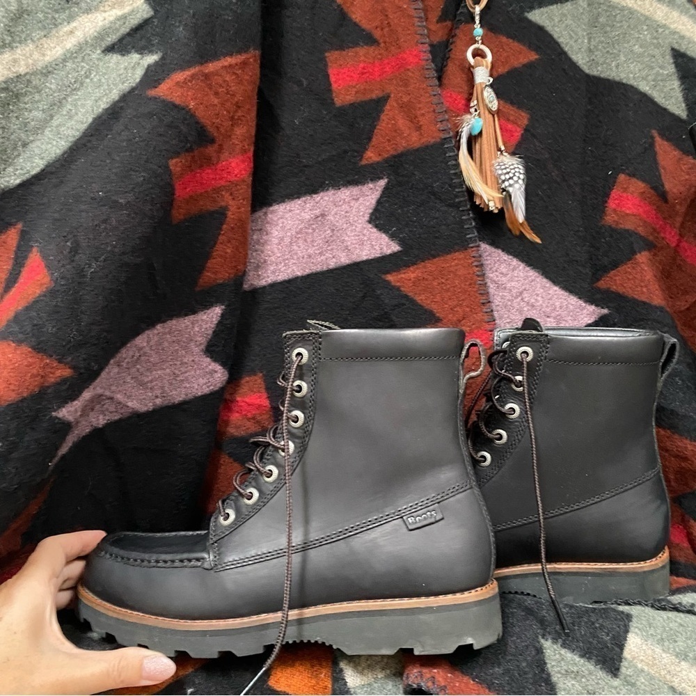 ROOTS leather winter boots w cabin cottage vibe unisex - Picture 5 of 15